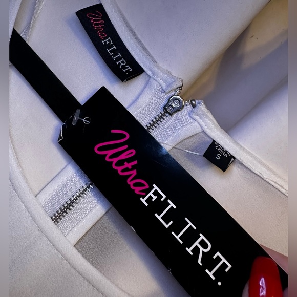 Brand New White sheer top with black pencil bottom Style Dress. Size Small. - Picture 6 of 7